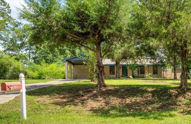 10530 Royal York Drive, Conroe, TX 77303