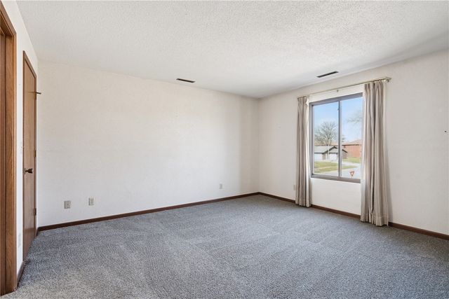 4526 Maureen Drive SE 96, Cedar Rapids, IA 52403