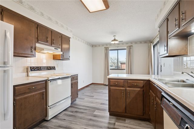 4526 Maureen Drive SE 96, Cedar Rapids, IA 52403