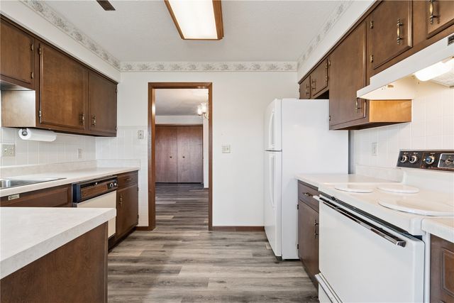 4526 Maureen Drive SE 96, Cedar Rapids, IA 52403