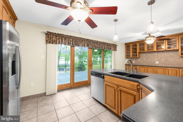 215 HANCOCK RD, North Wales, PA 19454