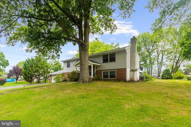 215 HANCOCK RD, North Wales, PA 19454