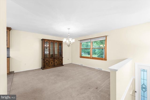 215 HANCOCK RD, North Wales, PA 19454