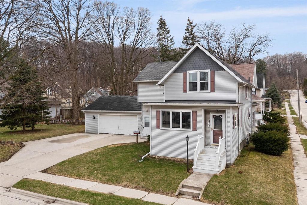324 Park STREET, Plymouth, WI 53073