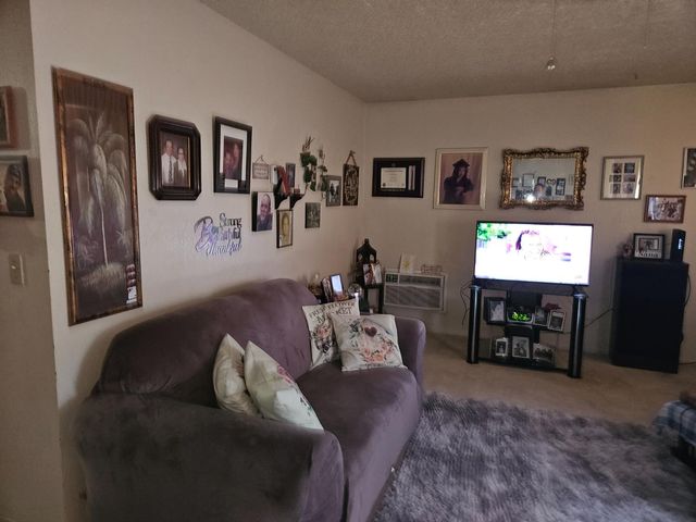 2690 S Cedar, Fresno, CA 93725