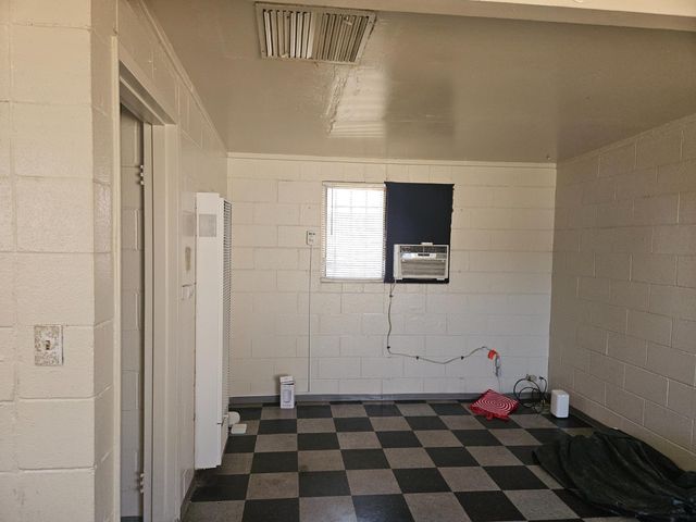 2690 S Cedar, Fresno, CA 93725