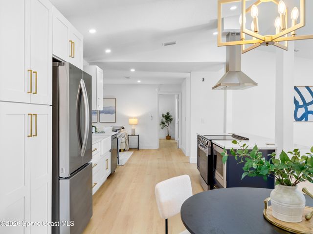 982 Pebble Avenue NE, Palm Bay, FL 32907