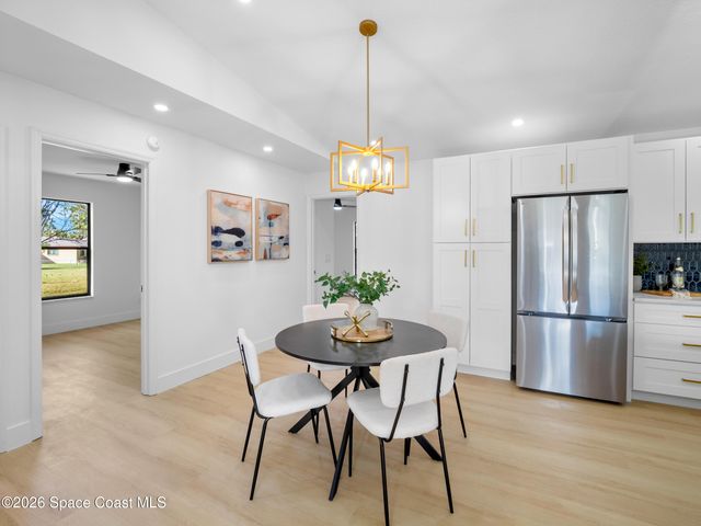 982 Pebble Avenue NE, Palm Bay, FL 32907