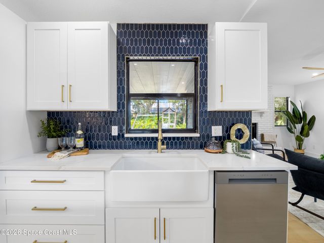 982 Pebble Avenue NE, Palm Bay, FL 32907