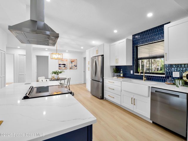 982 Pebble Avenue NE, Palm Bay, FL 32907