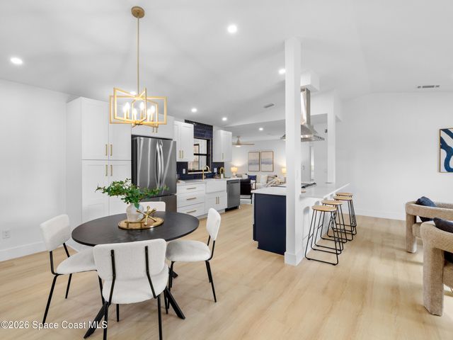 982 Pebble Avenue NE, Palm Bay, FL 32907