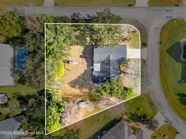 982 Pebble Avenue NE, Palm Bay, FL 32907