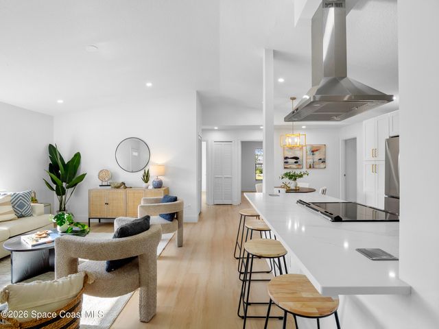 982 Pebble Avenue NE, Palm Bay, FL 32907