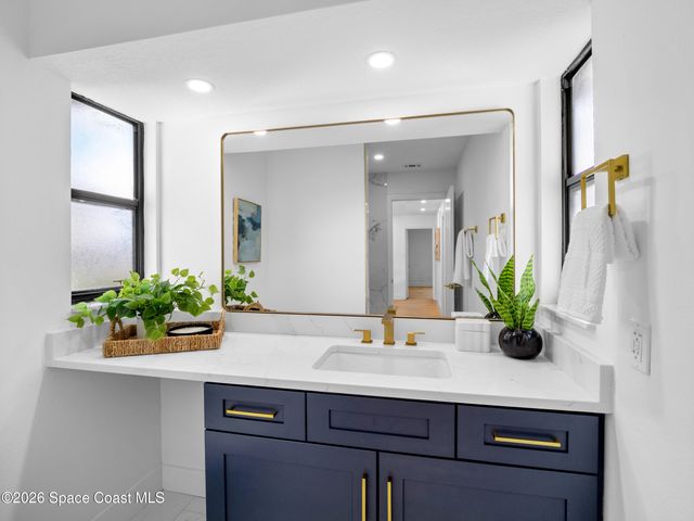 982 Pebble Avenue NE, Palm Bay, FL 32907