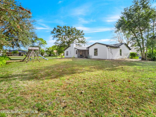 982 Pebble Avenue NE, Palm Bay, FL 32907