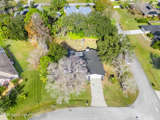 982 Pebble Avenue NE, Palm Bay, FL 32907