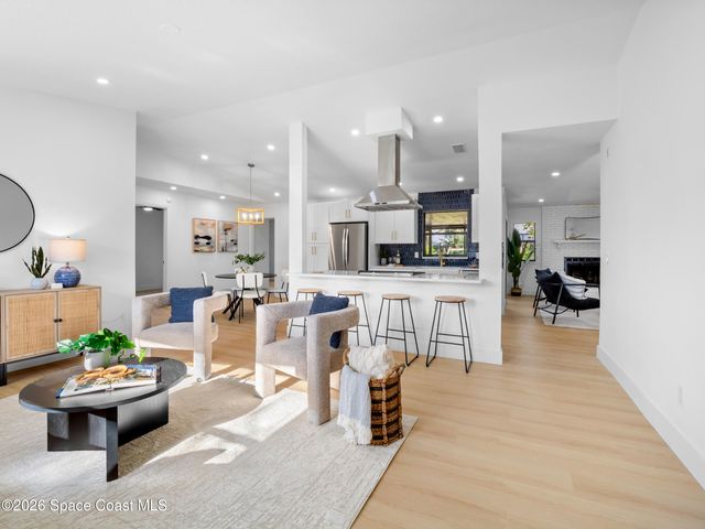 982 Pebble Avenue NE, Palm Bay, FL 32907