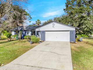 982 Pebble Avenue NE, Palm Bay, FL 32907