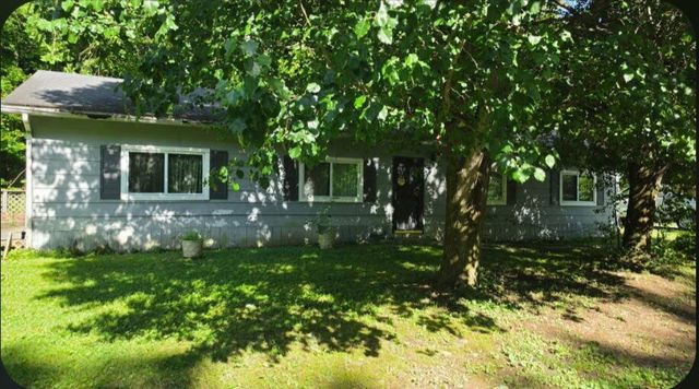 582 Clifton Road, Frenchburg, KY 40322