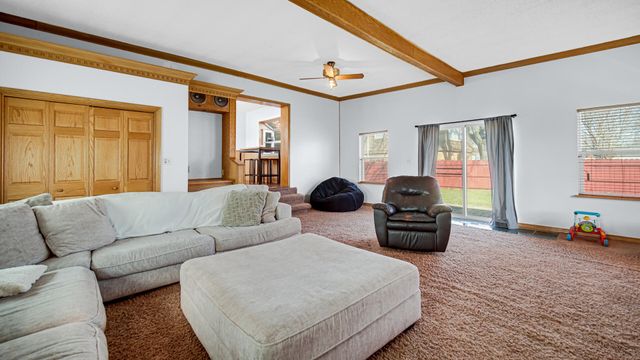 222 Beacon Place, Munster, IN 46321