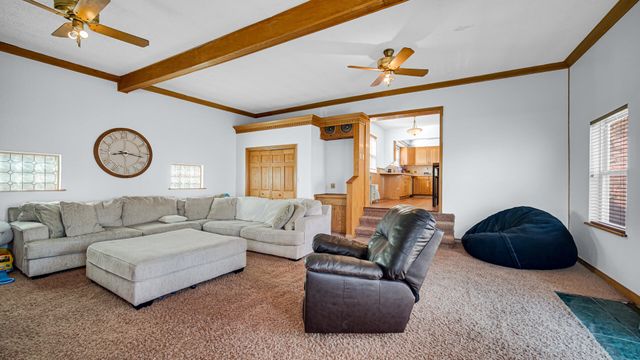 222 Beacon Place, Munster, IN 46321