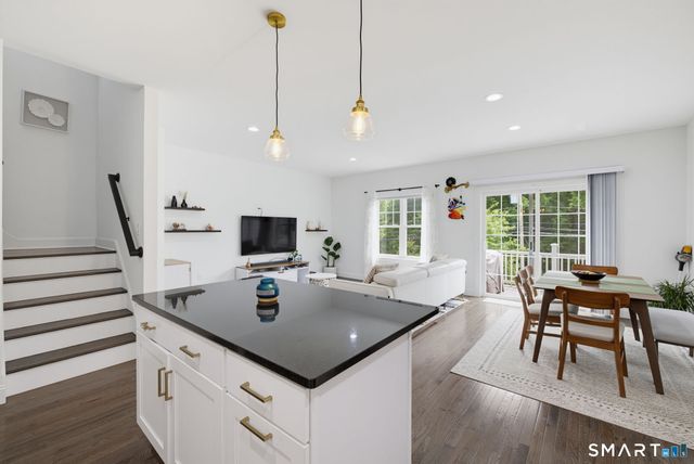11 Red Rock Lane, Manchester, CT 06042