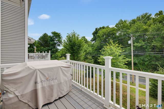 11 Red Rock Lane, Manchester, CT 06042