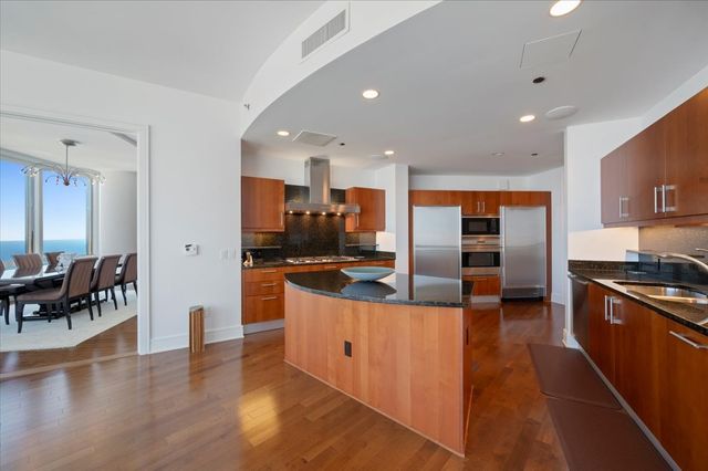 401 N Wabash Avenue 44A, Chicago, IL 60611