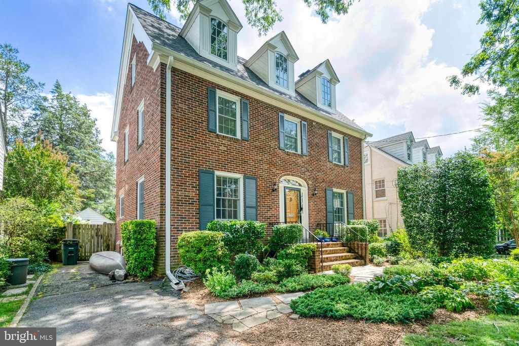 3110 17TH ST N, Arlington, VA 22201