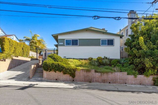 4711 Austin, San Diego, CA 92115