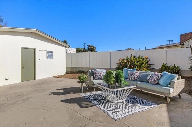 4711 Austin, San Diego, CA 92115