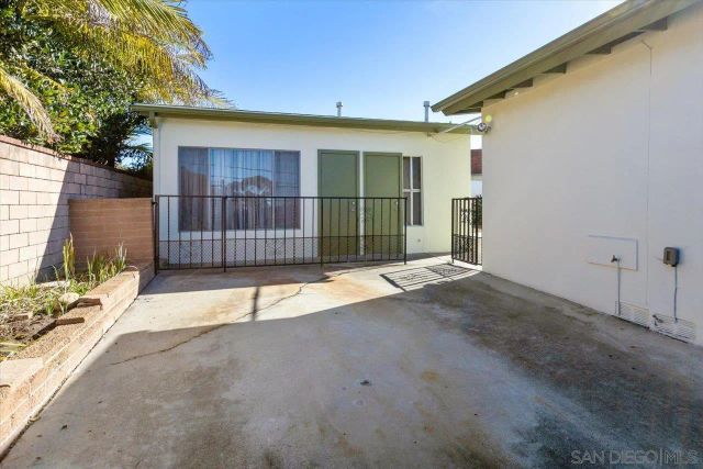 4711 Austin, San Diego, CA 92115