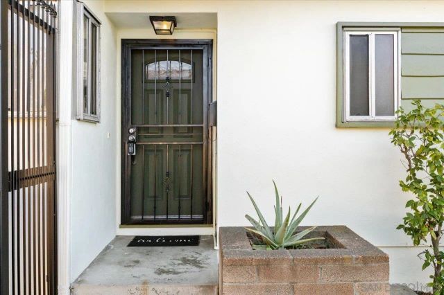 4711 Austin, San Diego, CA 92115