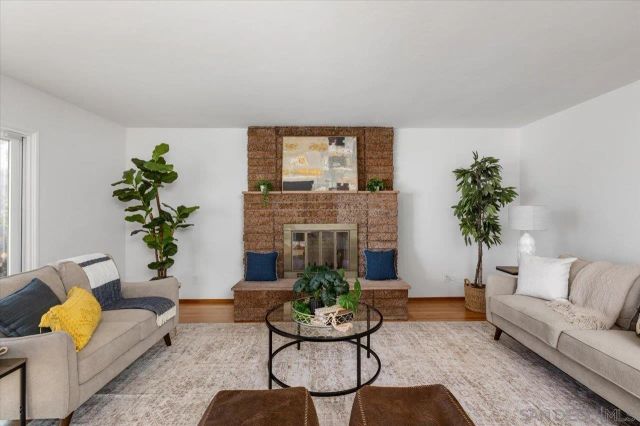 4711 Austin, San Diego, CA 92115