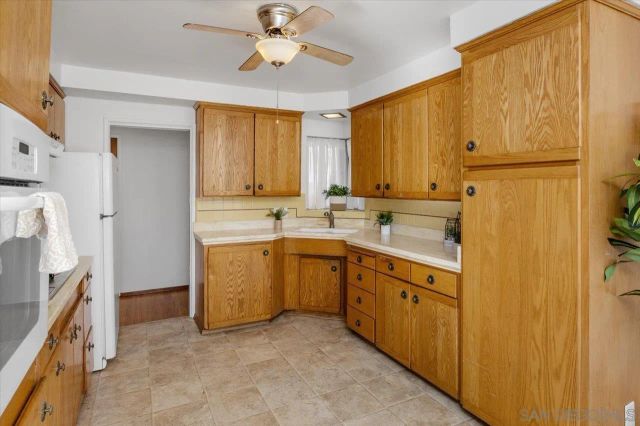 4711 Austin, San Diego, CA 92115