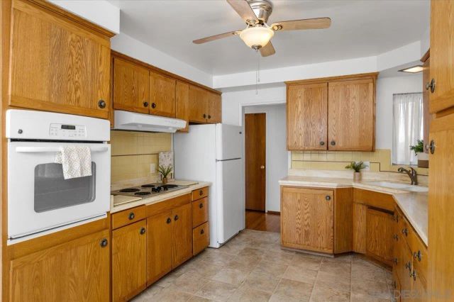 4711 Austin, San Diego, CA 92115