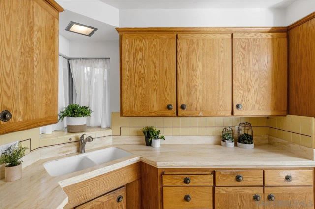 4711 Austin, San Diego, CA 92115