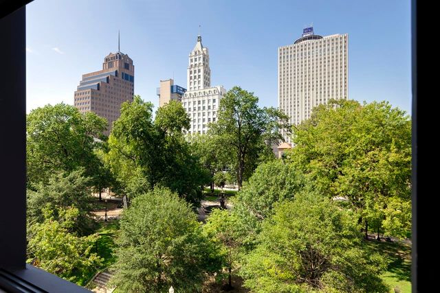 107 S Court Ave Apt 203, Memphis, TN 38103