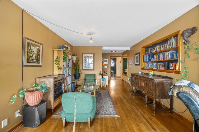 608 2nd Avenue SE, Cedar Rapids, IA 52401