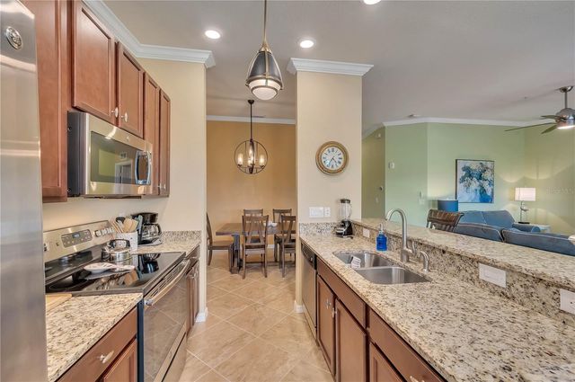 5517 PALMER CIRCLE 203, Bradenton, FL 34211