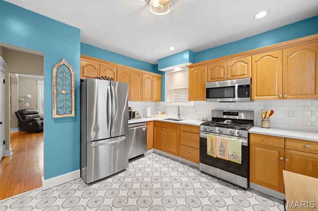 6118 Newport Avenue, St Louis, MO 63116