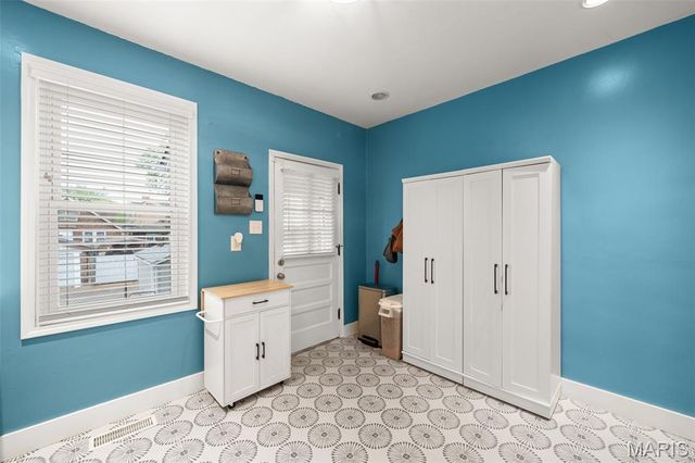 6118 Newport Avenue, St Louis, MO 63116