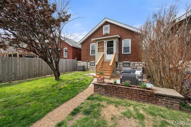 6118 Newport Avenue, St Louis, MO 63116