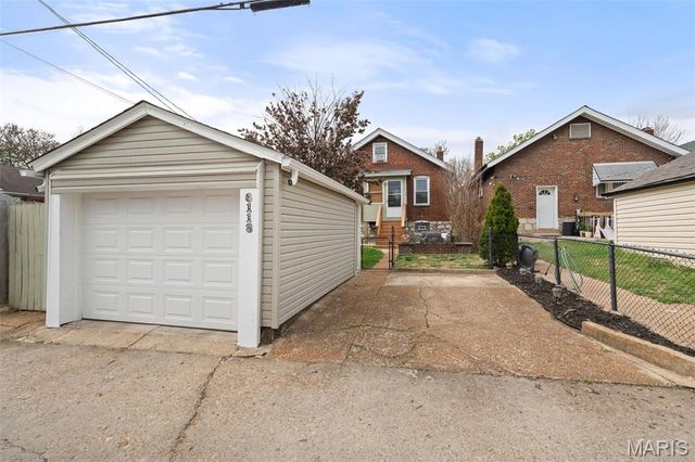 6118 Newport Avenue, St Louis, MO 63116