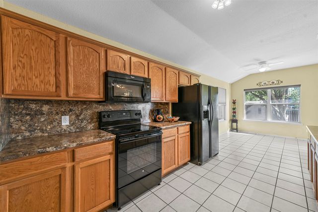 201 Tripp Trail, Denton, TX 76207