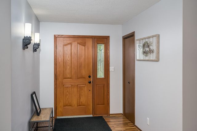 18512 568th Avenue, Mankato, MN 56001