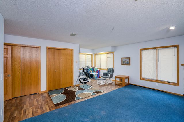 18512 568th Avenue, Mankato, MN 56001