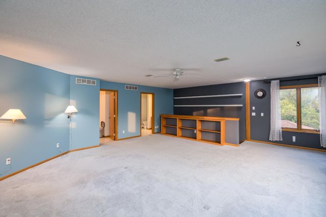 18512 568th Avenue, Mankato, MN 56001