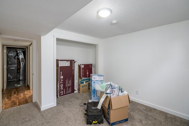18512 568th Avenue, Mankato, MN 56001