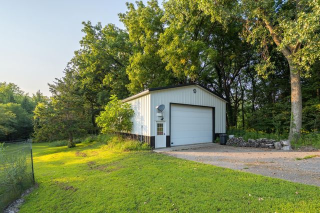 18512 568th Avenue, Mankato, MN 56001